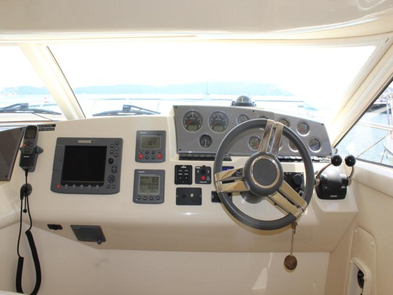 Book yachts online - motorboat - Sealine F42-5 Fly - SUNSHINE 8 - rent
