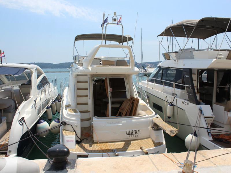 Book yachts online - motorboat - Sealine F42-5 Fly - SUNSHINE 8 - rent