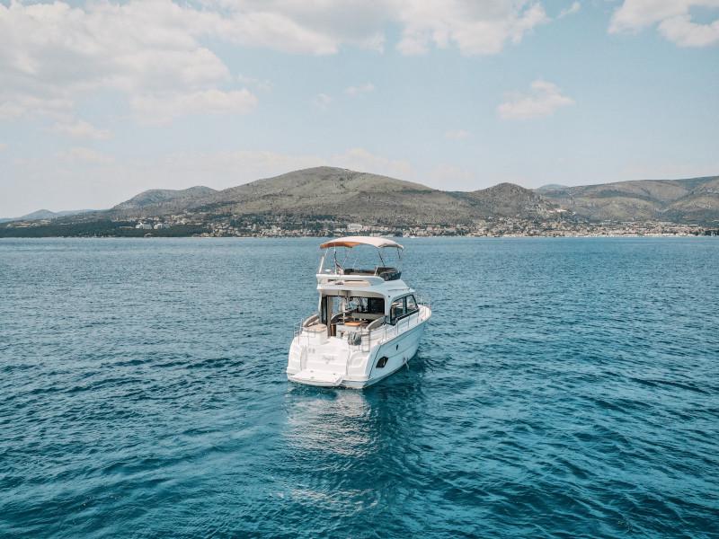 Book yachts online - motorboat - Bavaria E40 Fly - Danijela - rent