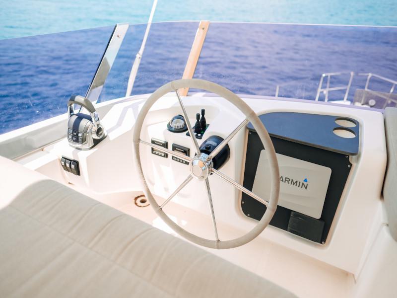 Book yachts online - motorboat - Bavaria E40 Fly - Danijela - rent
