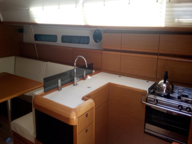 Book yachts online - sailboat - Sun Odyssey 439 - Fregata - rent