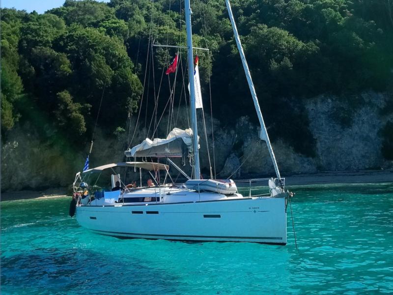 Book yachts online - sailboat - Sun Odyssey 409 - El Greco - new sails 2022 - rent