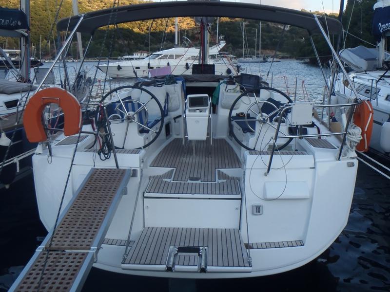 Book yachts online - sailboat - Sun Odyssey 409 - El Greco - new sails 2022 - rent