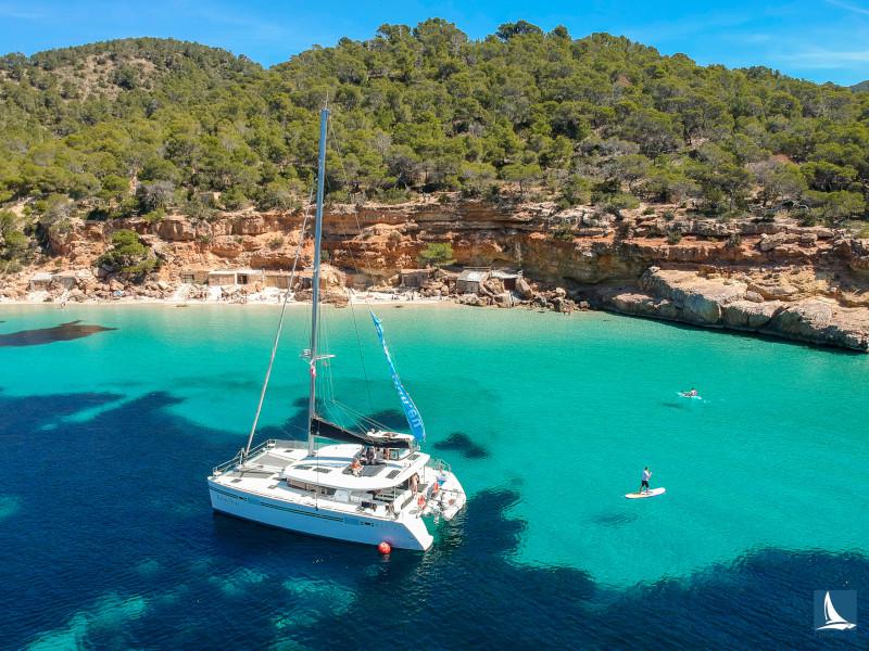 Book yachts online - catamaran - Lagoon 450 Sport - Felix Finis - rent