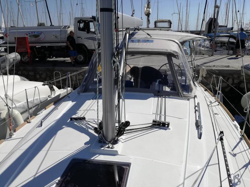 Book yachts online - sailboat - Oceanis 38.1 - Zeus - rent