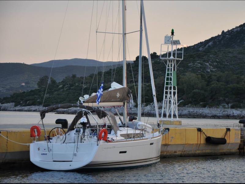 Book yachts online - sailboat - Sun Odyssey 379 - Argo - rent