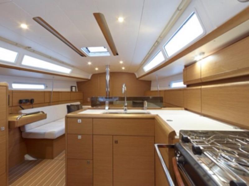 Book yachts online - sailboat - Sun Odyssey 379 - Argo - rent