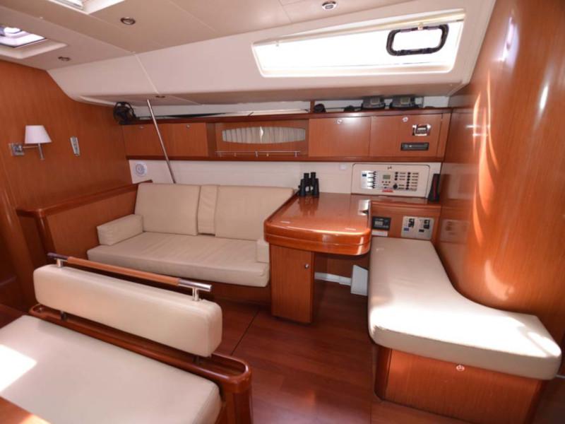 Book yachts online - sailboat - Oceanis 54 - Captain John - rent