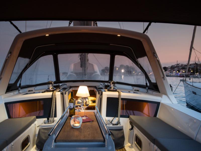 Book yachts online - sailboat - Oceanis 48 - INVICTUS - rent