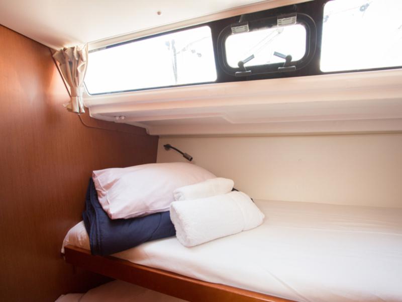 Book yachts online - sailboat - Oceanis 48 - INVICTUS - rent