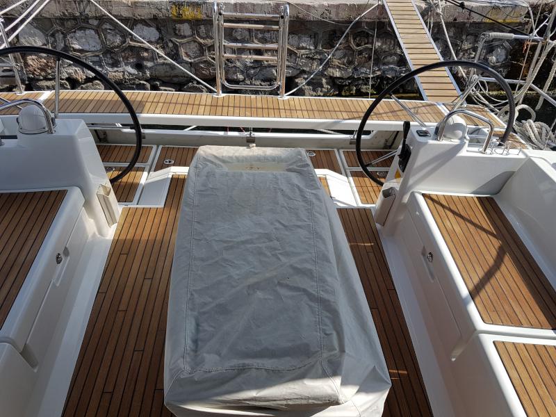 Book yachts online - sailboat - Oceanis 45 - IKARIA - rent