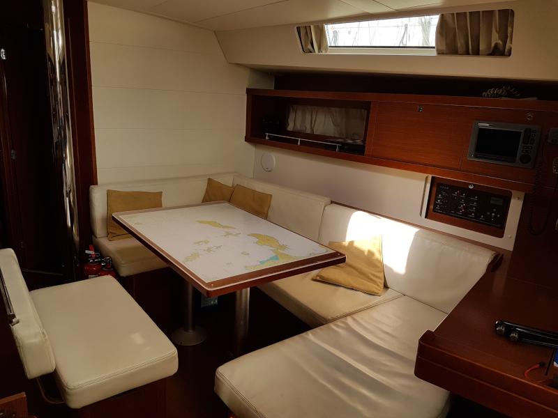 Book yachts online - sailboat - Oceanis 45 - IKARIA - rent