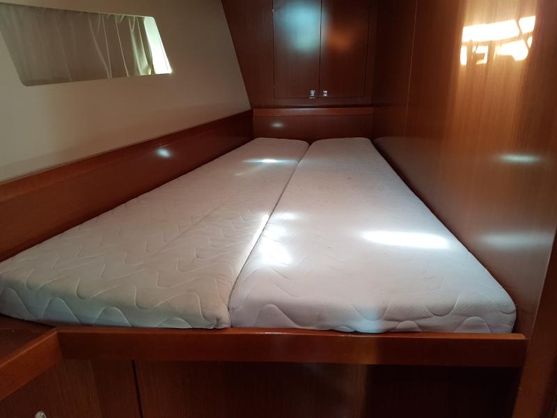 Book yachts online - sailboat - Oceanis 45 - IKARIA - rent