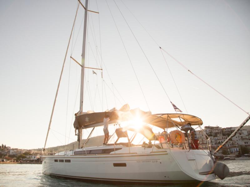 Book yachts online - sailboat - Sun Odyssey 519 (AC, Gen) - AURORA AC,GEN - rent