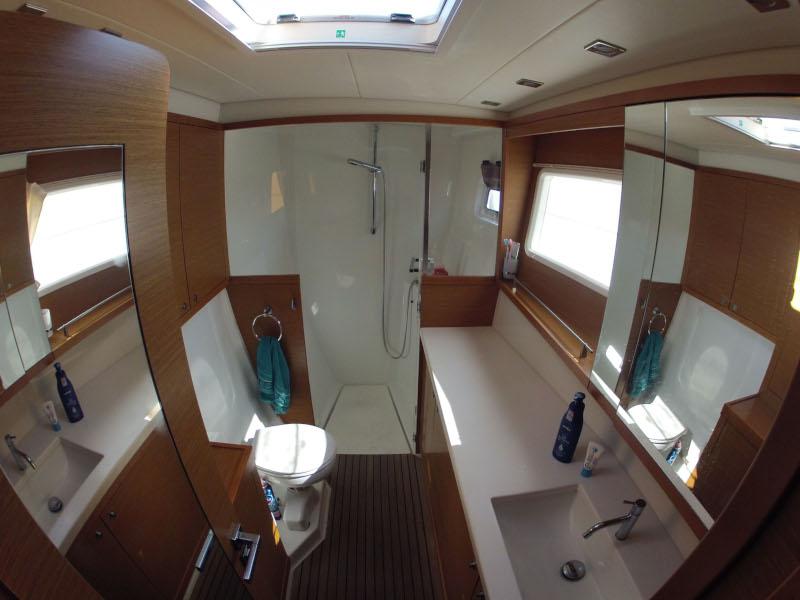 Book yachts online - catamaran - Lagoon 450 - Legend VLT-091 - rent