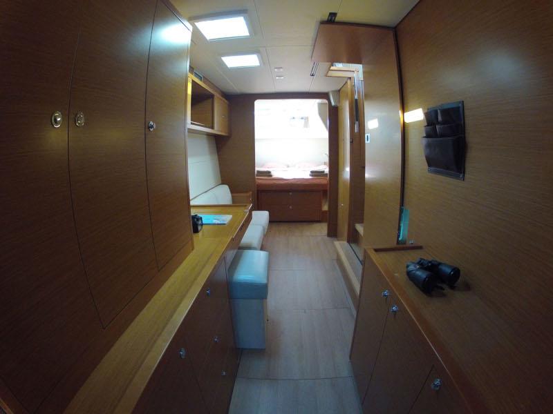 Book yachts online - catamaran - Lagoon 450 - Legend VLT-091 - rent