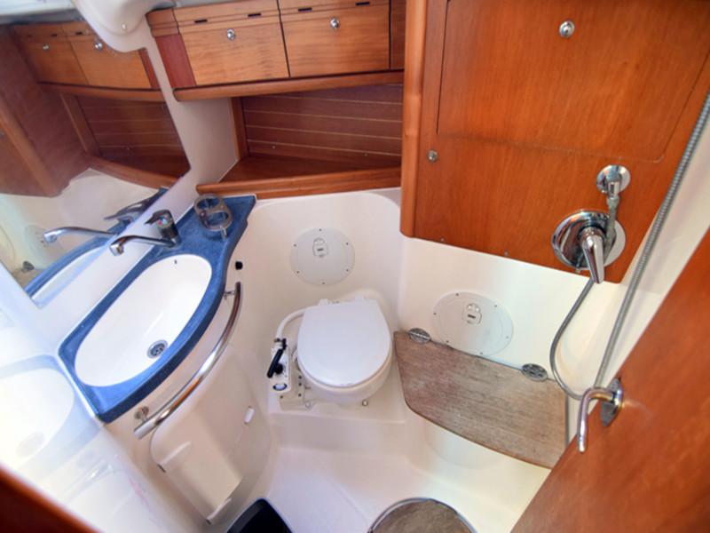 Book yachts online - sailboat - Bavaria 50 Cruiser - Efkrasia - rent