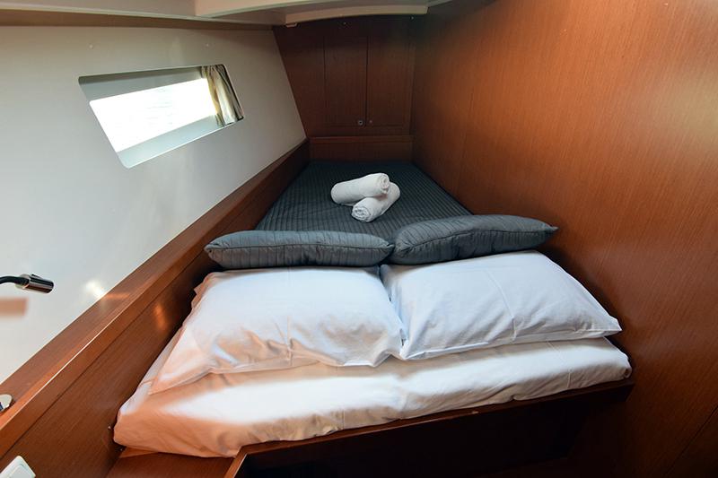 Book yachts online - sailboat - Oceanis 45 - Semiramis (Refit 2021) - rent