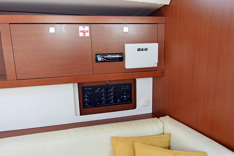 Book yachts online - sailboat - Oceanis 41 - Bolero (Refit 2020) - rent