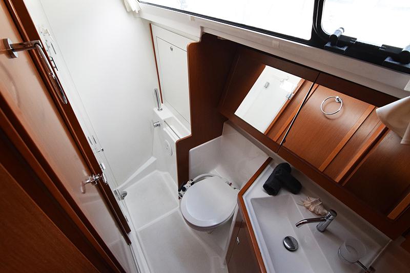 Book yachts online - sailboat - Oceanis 41 - Bolero (Refit 2020) - rent