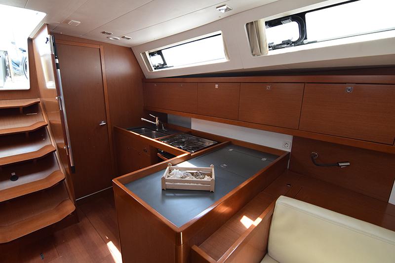 Book yachts online - sailboat - Oceanis 41 - Bolero (Refit 2020) - rent