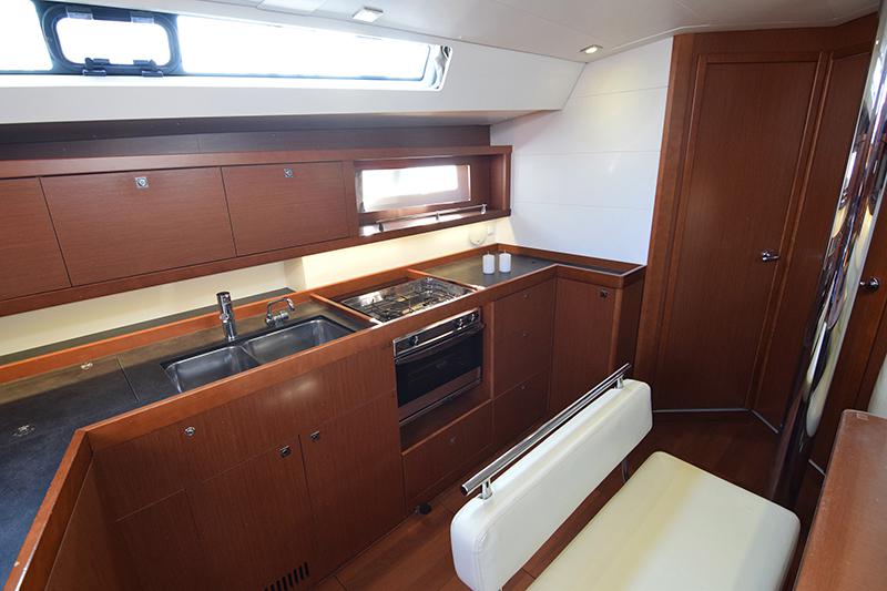 Book yachts online - sailboat - Oceanis 45 - Aida (Refit 2019) - rent