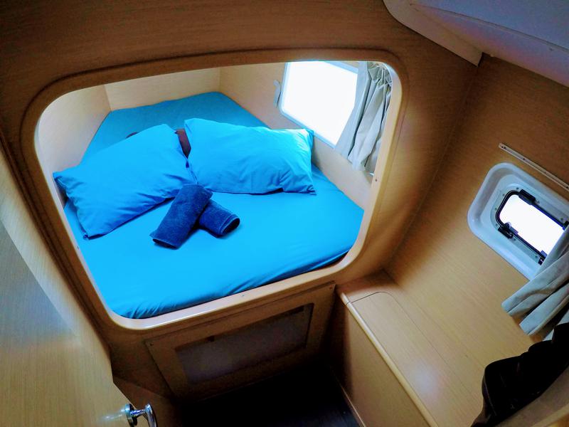 Book yachts online - catamaran - Lagoon 380 - Dattilo - rent