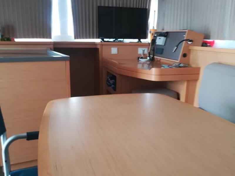 Book yachts online - catamaran - Lagoon 450  Flybridge - Hydra XI - rent