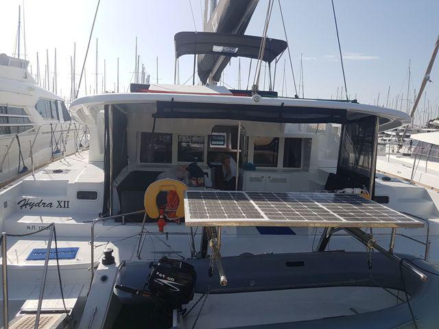 Book yachts online - catamaran - Lagoon 450  Flybridge - Hydra XII - rent