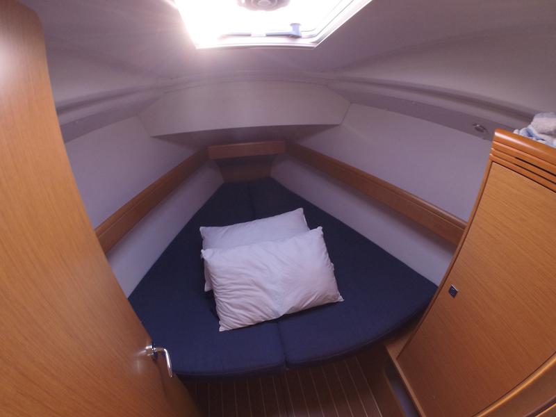 Book yachts online - sailboat - Sun Odyssey 36i - Agatha  - rent