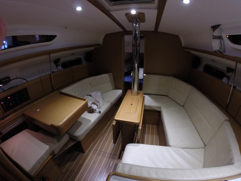 Book yachts online - sailboat - Sun Odyssey 36i - Agatha  - rent