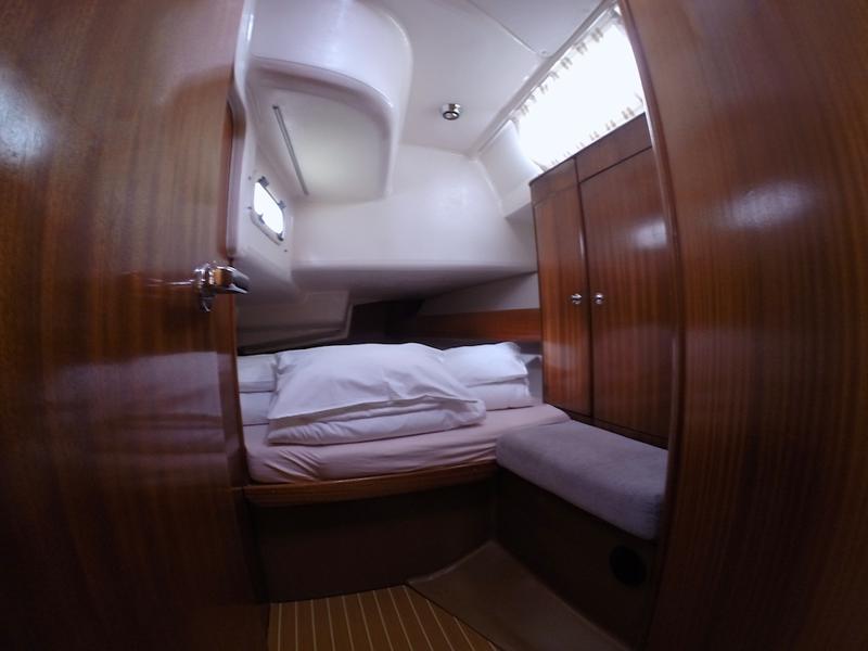 Book yachts online - sailboat - Bavaria 44 - Dišpet - sails 2019/solar panels - rent