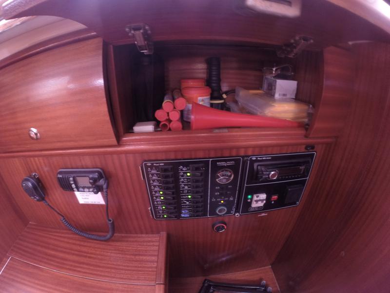 Book yachts online - sailboat - Bavaria 44 - Dišpet - sails 2019/solar panels - rent