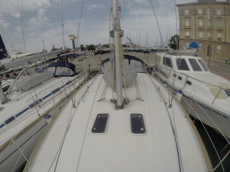 Book yachts online - sailboat - Bavaria 44 - Dišpet - sails 2019/solar panels - rent