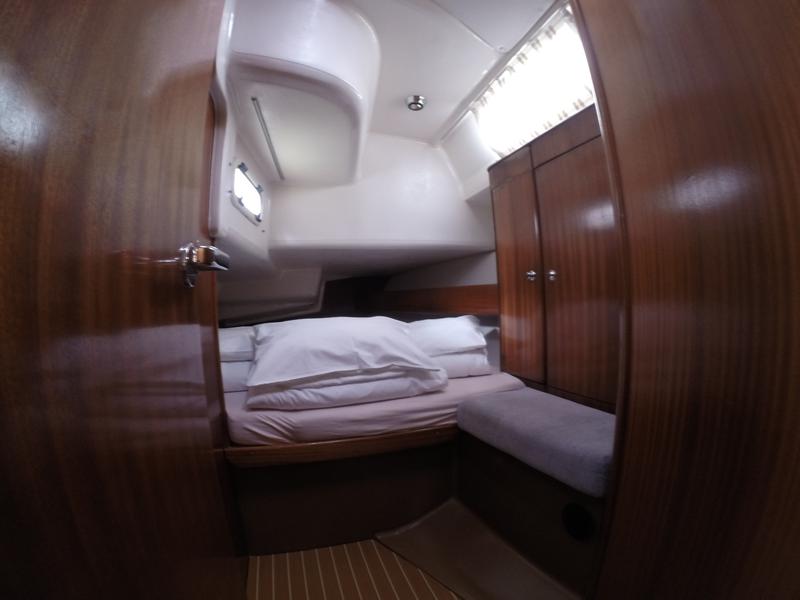 Book yachts online - sailboat - Bavaria 44 - Dišpet - sails 2019/solar panels - rent