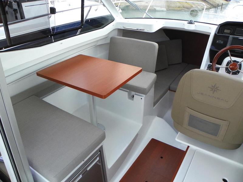 Book yachts online - motorboat - Merry Fisher 695 - DiV - rent