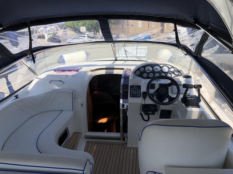 Book yachts online - motorboat - Bavaria 32 Sport - Julie - rent