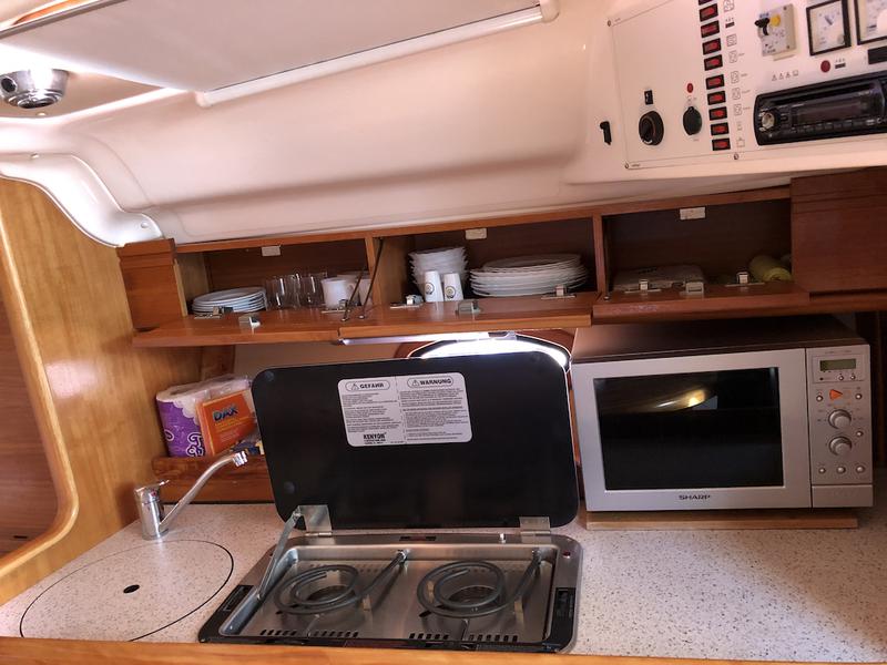 Book yachts online - motorboat - Bavaria 32 Sport - Julie - rent