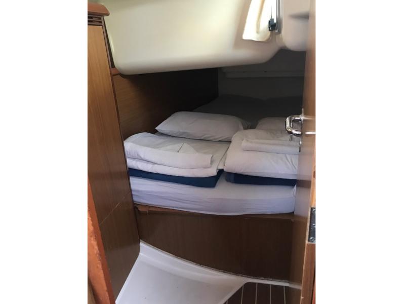 Book yachts online - sailboat - Sun Odyssey 40.3 - Larus - rent