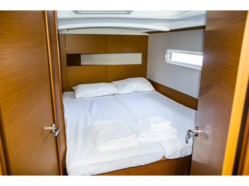 Book yachts online - sailboat - Sun Odyssey 410 - Evelina - rent