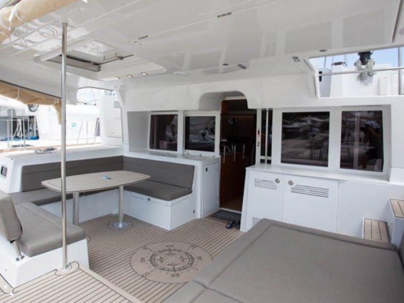 Book yachts online - catamaran - Lagoon 450 - Black Duck - rent