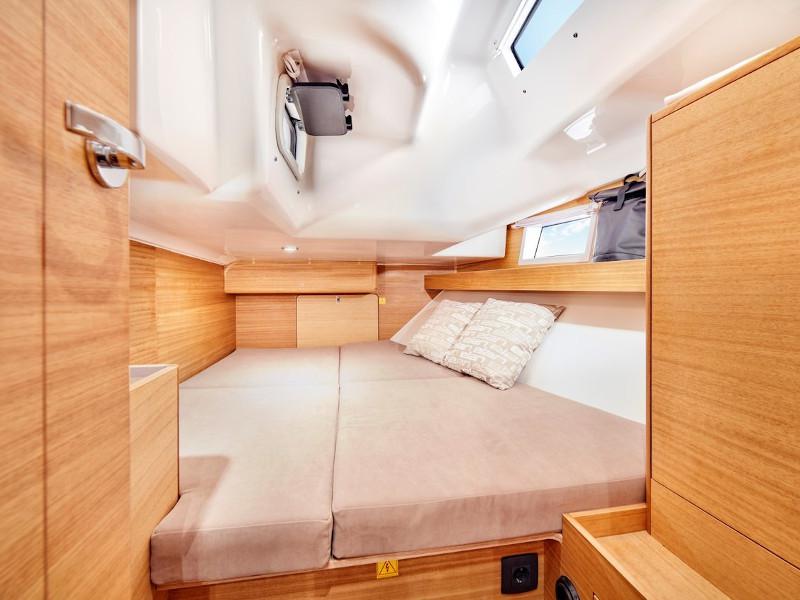 Book yachts online - sailboat - Elan Impressin 40.1 - Kate - rent