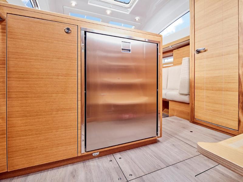 Book yachts online - sailboat - Elan Impressin 40.1 - Kate - rent