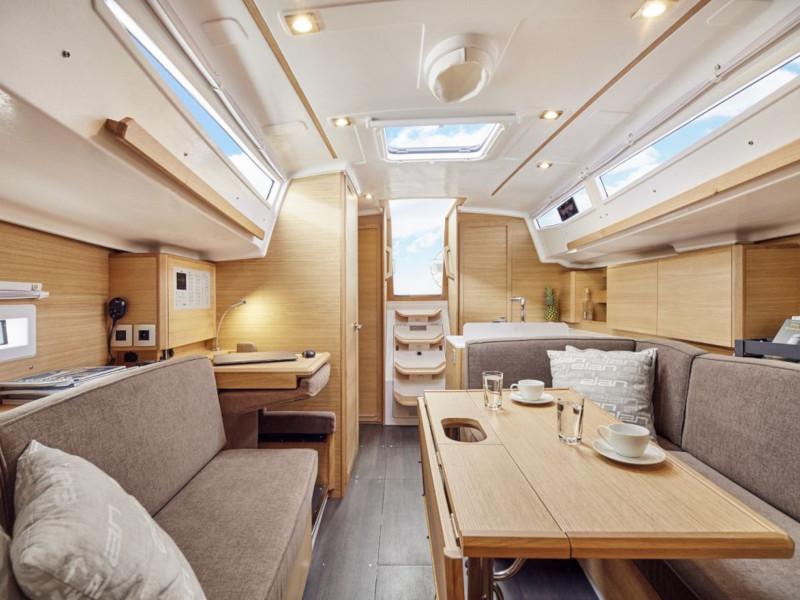 Book yachts online - sailboat - Elan E4 - Alisa - rent