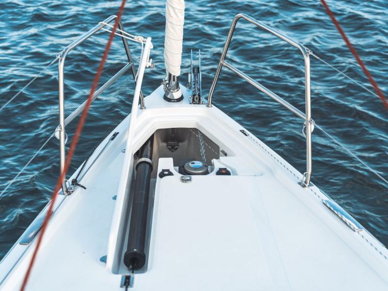 Book yachts online - sailboat - Elan E4 - Alisa - rent