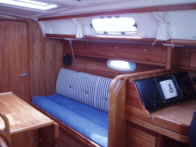 Book yachts online - sailboat - Bavaria 33 Cruiser - Konstantinos - rent