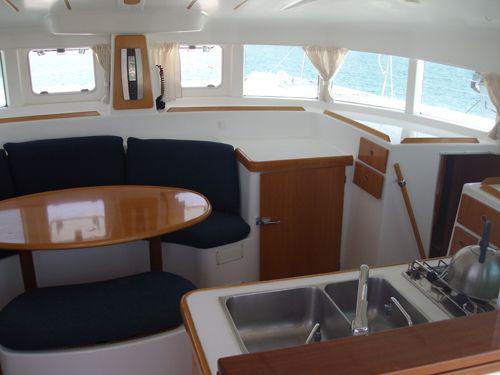 Book yachts online - catamaran - Lagoon 380 S2 - Ameli - rent