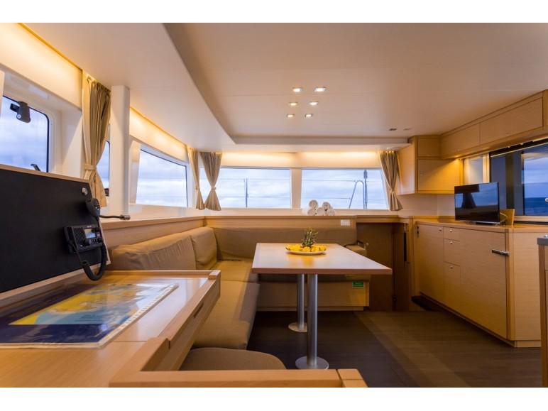 Book yachts online - catamaran - Lagoon 450 - LAMANTIN - rent
