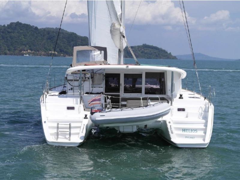 Book yachts online - catamaran - Lagoon 400 S2 - Helios - rent
