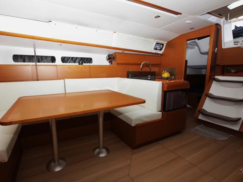 Book yachts online - sailboat - Sun Odyssey 439 - Vasco - rent
